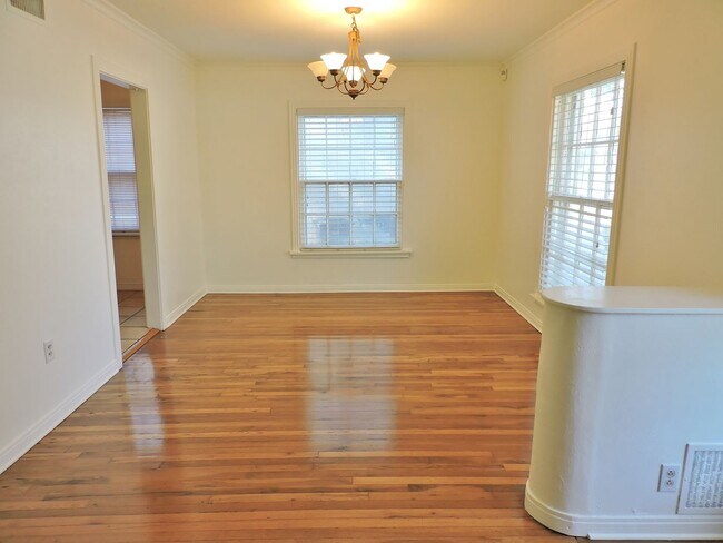 Foto del edificio - Westcliff - TCU area four bedroom home for lease