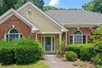 Building Photo - 2902 Bridle Creek Dr SW