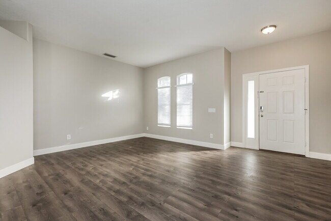 Foto del edificio - 4161 70th St Cir E