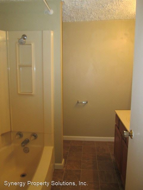 Building Photo - 3 br, 1 bath House - 2371 Peterson Rd.