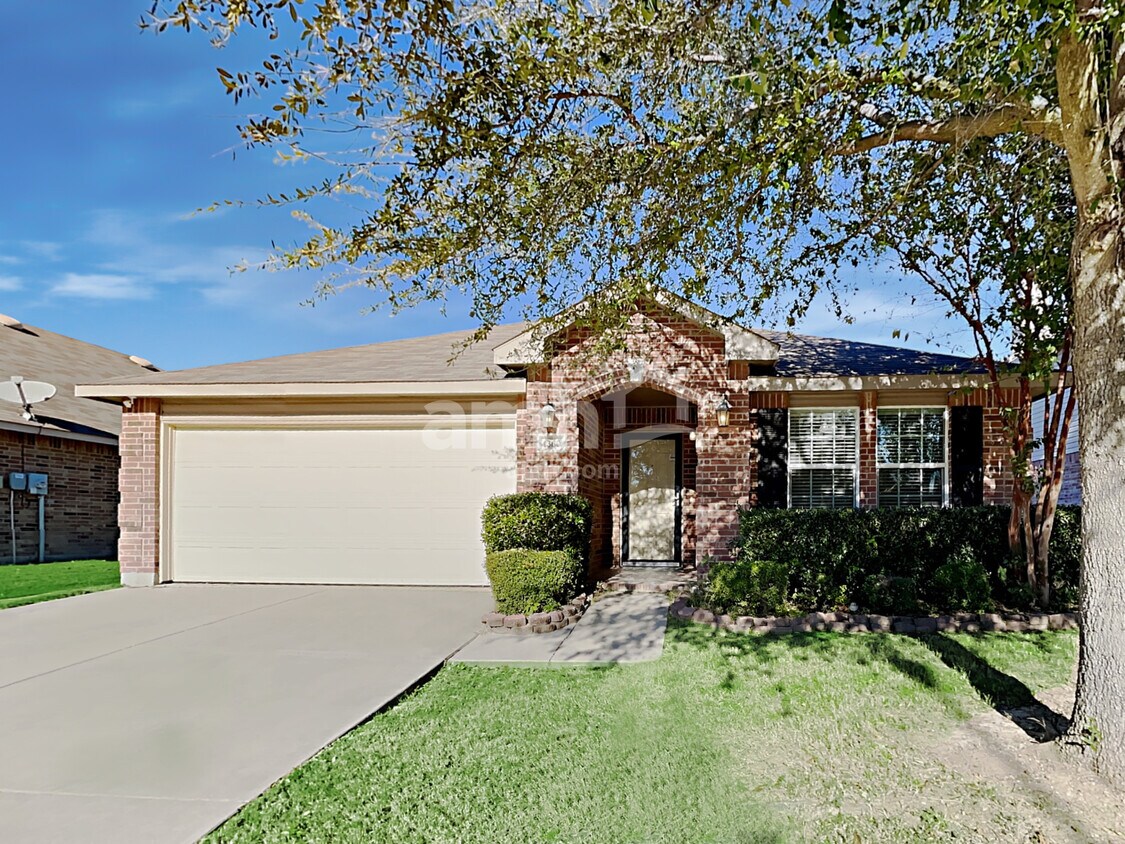 Primary Photo - 1360 Hillside Drive