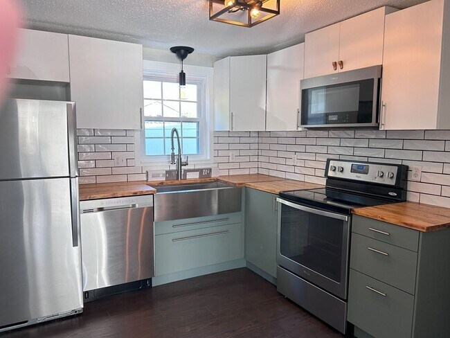 Building Photo - 41 Groton St