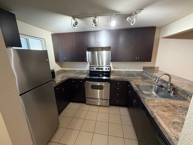 Foto del edificio - Bellevue/Factoria 2bd 1bath Condo for Rent!