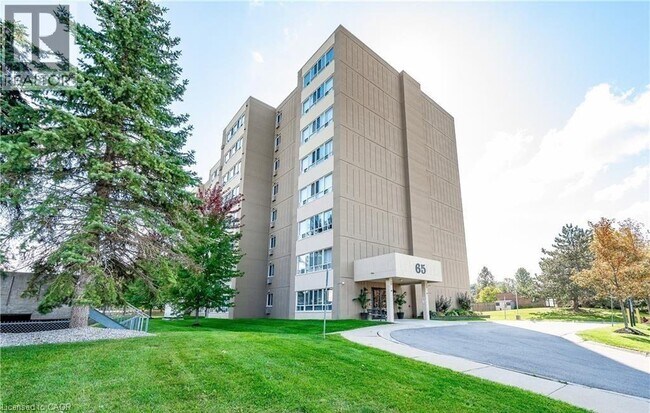 Building Photo - 65 Highland Crescent