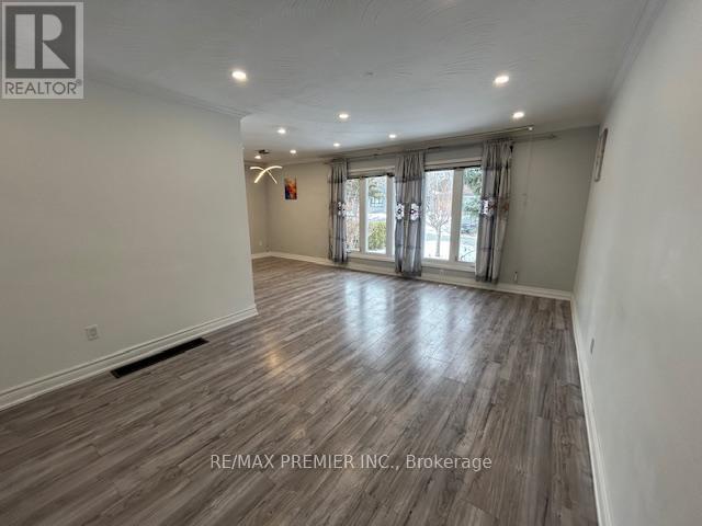 Building Photo - 20 Jacinta Dr