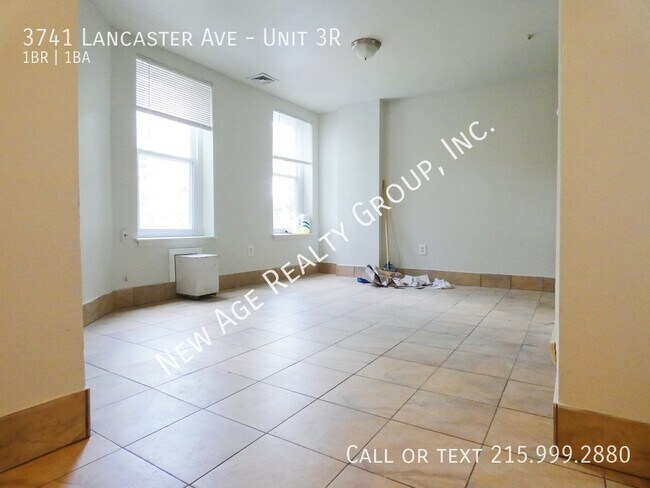 Building Photo - Updated, spacious 1 bedroom, 1 bathroom ap...
