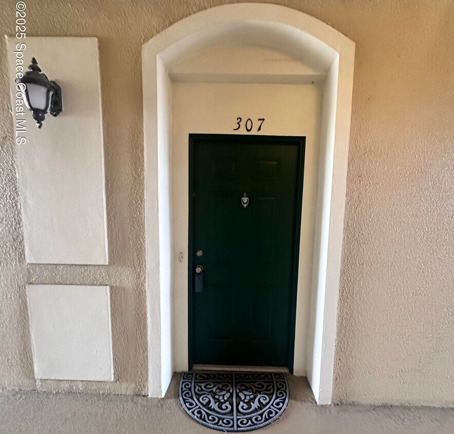 Foto principal - 1626 Peregrine Cir