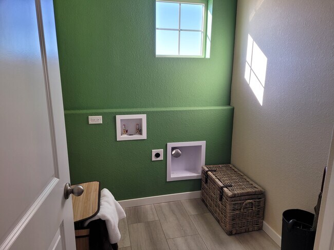 Foto del edificio - 9825 Geneva Creek Ln
