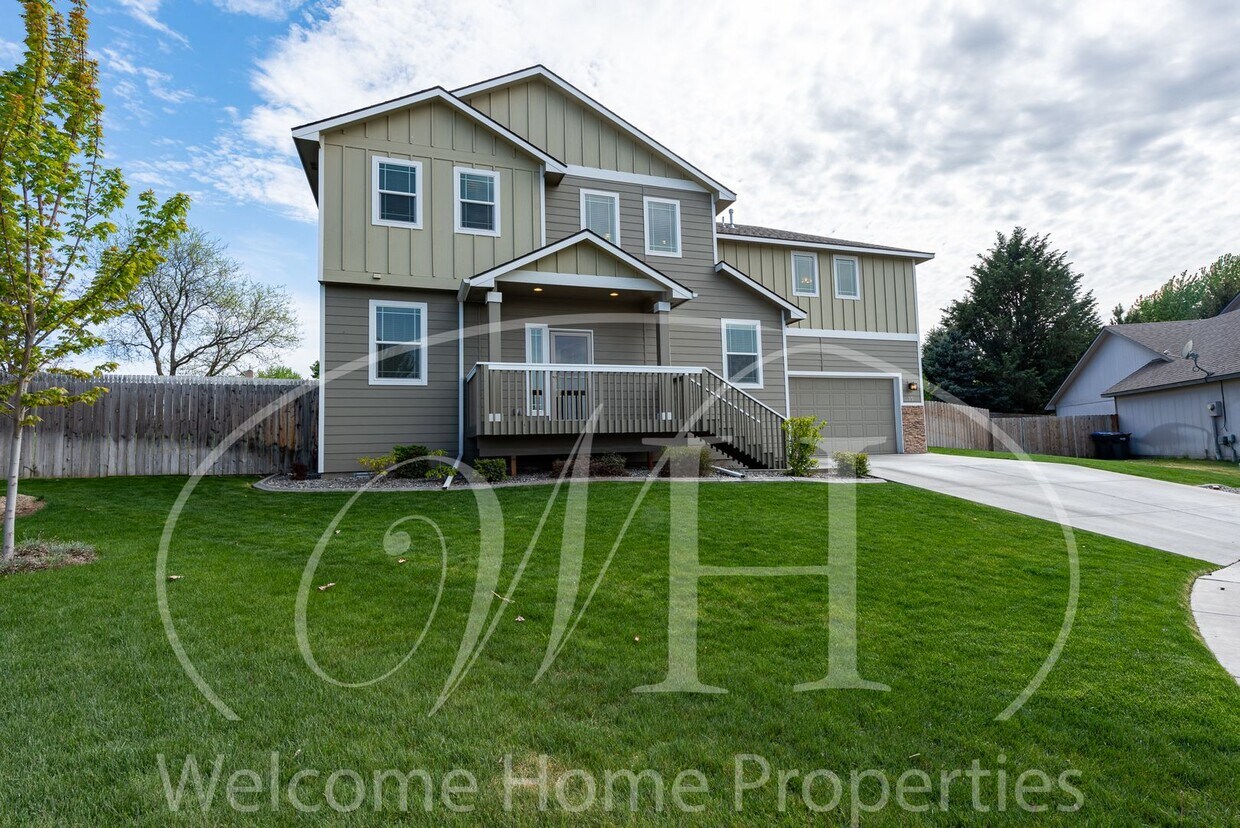 New Large Home in Great Neighborhood with House Rental in Walla