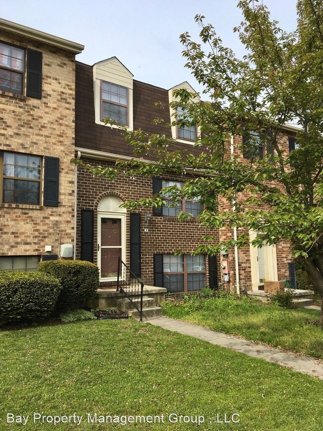 Building Photo - 3 br, 2.5 bath House - 5 Heather Hill Rd