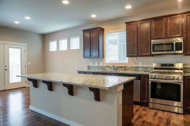Building Photo - 3048 Puget Meadow Loop NE