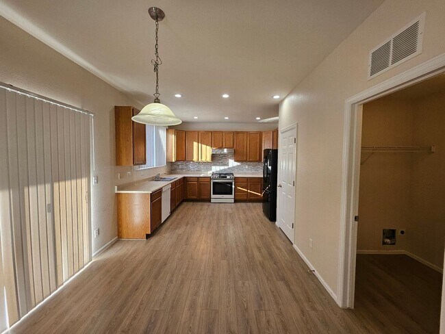 Foto del edificio - Beautiful 4 bedroom home available in Peyton!