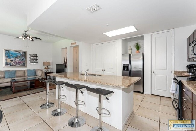 Foto del edificio - 5909 Padre Blvd