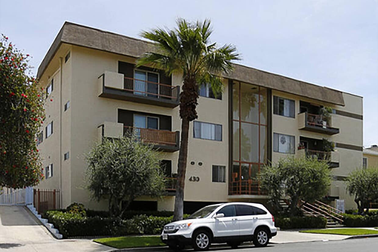 Primary Photo - Gramercy Townhomes