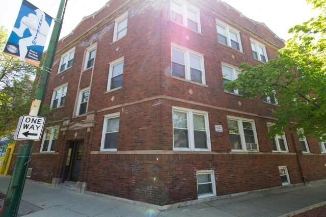 Foto del edificio - 1243 W Byron St