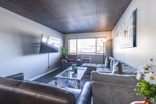 Interior Photo - Princeton Place