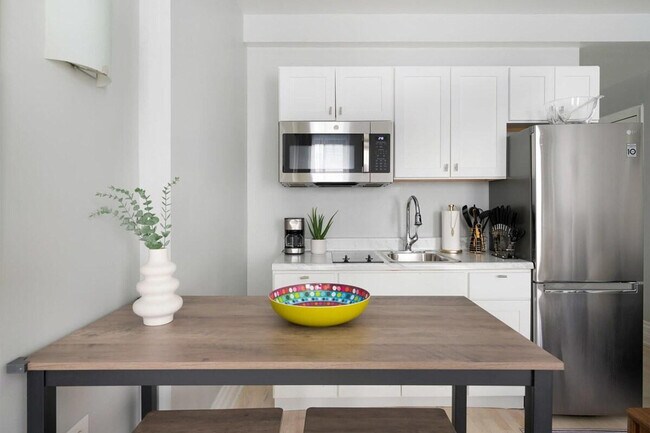 Foto del edificio - 238 W 73rd St