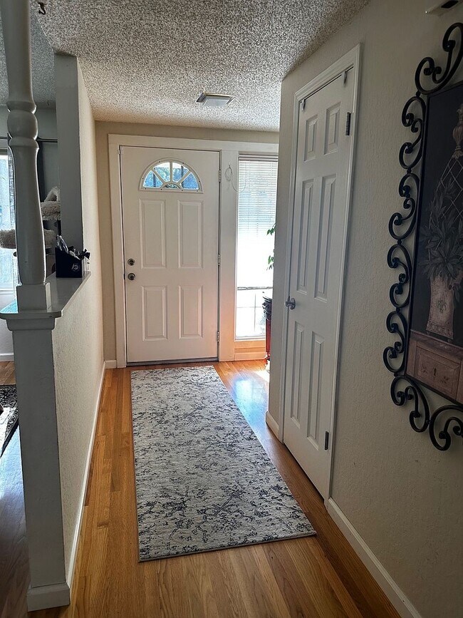 Building Photo - 1334 Bodega Pl