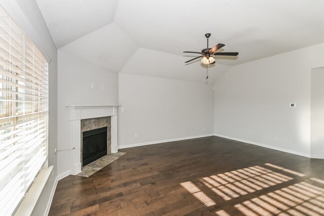 Foto del edificio - 2805 S Cherry Dr