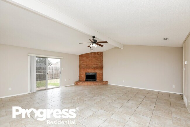 Building Photo - 6208 Cool Springs Dr
