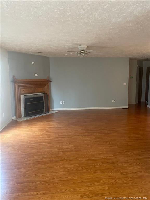 Foto del edificio - 448 Forrest Woods Dr