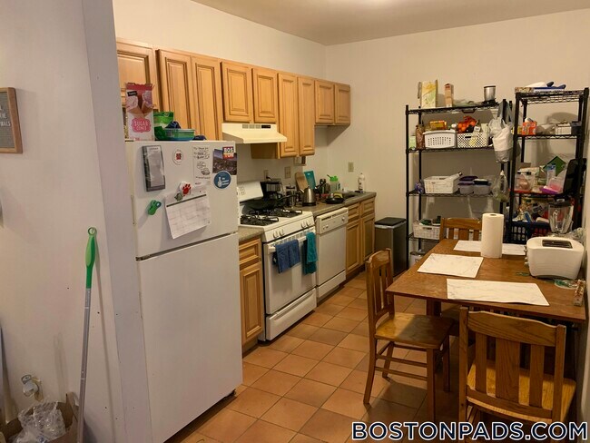 Building Photo - 27 Egremont Rd