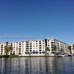 Foto del edificio - 1740 NW N River Dr