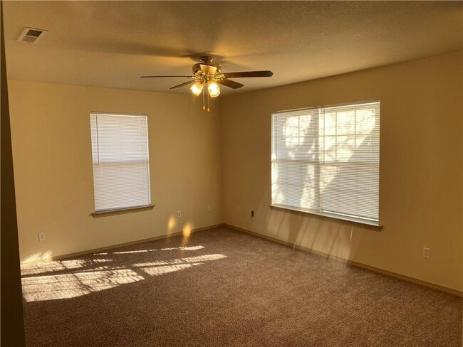 Building Photo - 3088 Singletree Ave