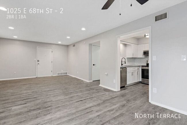 Foto del edificio - 1025 E 68th St