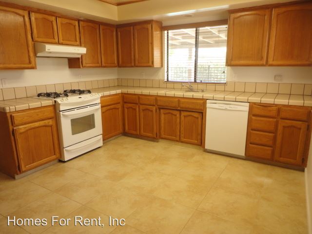 Foto del edificio - 4934 W Hemlock Ave