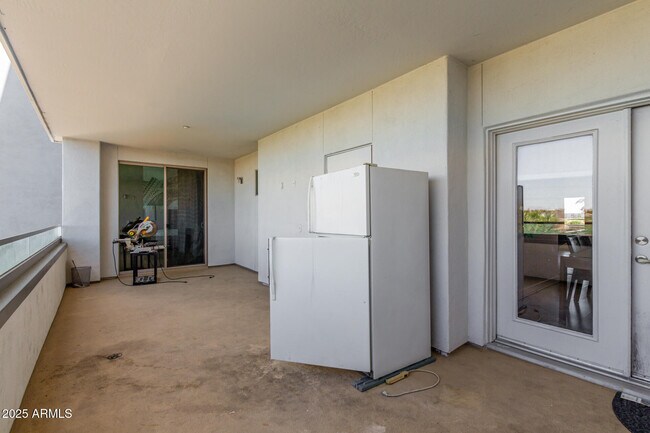 Foto del edificio - 945 E Playa Del Norte Dr