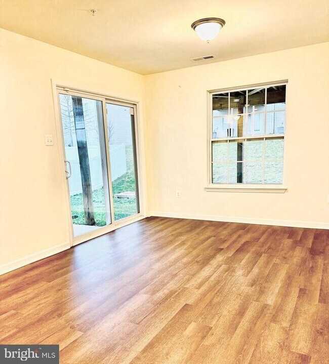 Building Photo - 9312 Silver Charm Dr