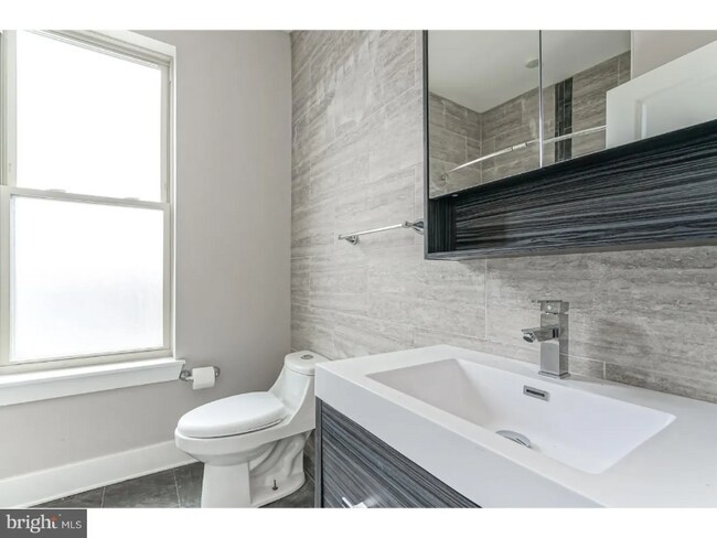 Foto del edificio - 2162 E Norris St
