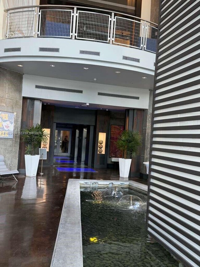 Building Photo - 690 SW 1st Ct