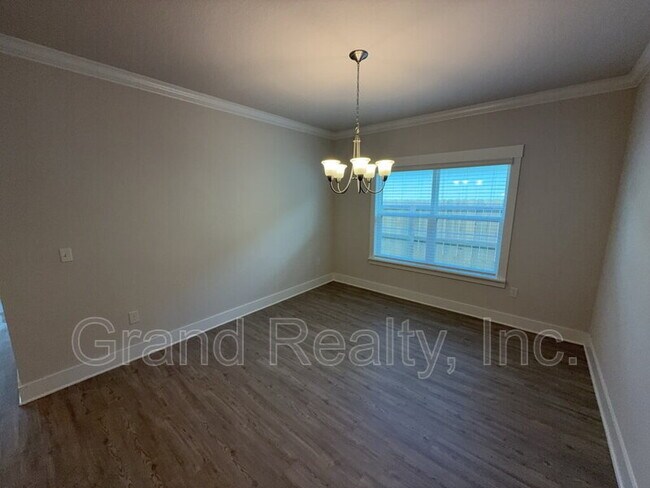 Foto del edificio - 7016 Whitetail Run Dr