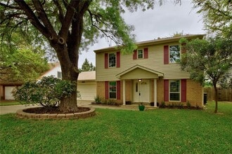 Building Photo - 1402 Doonesbury Dr