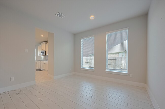 Building Photo - 1656 Daylight Lk Dr