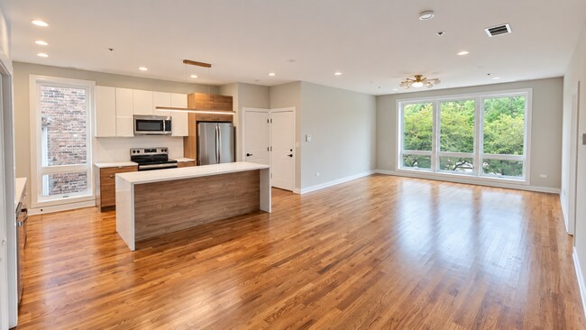 Foto del edificio - 2839 W 24th Blvd