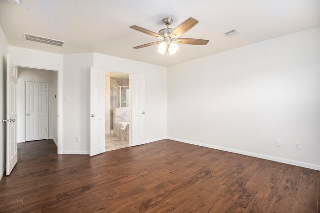 Building Photo - 1195 Quarterhorse Dr