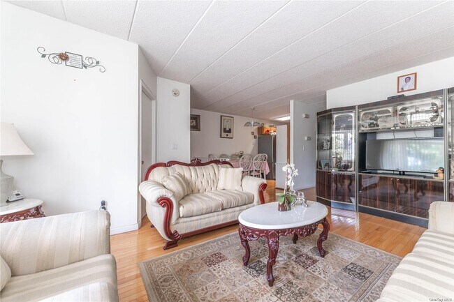 Foto del edificio - 107-29 154th St