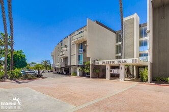 Building Photo - 3050 Rue D’Orleans