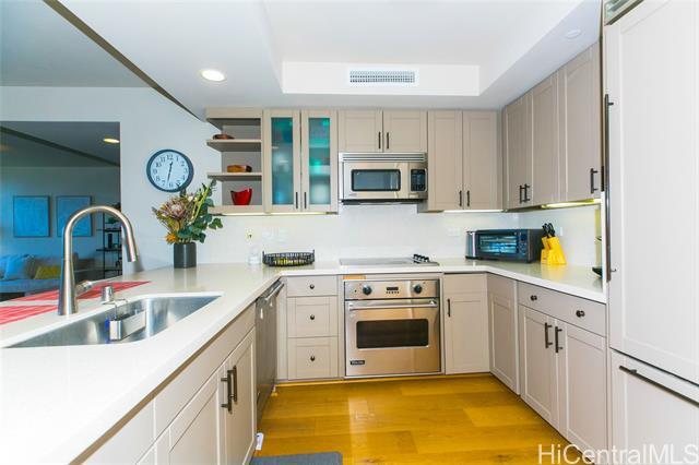 Building Photo - 1551 Ala Wai Blvd