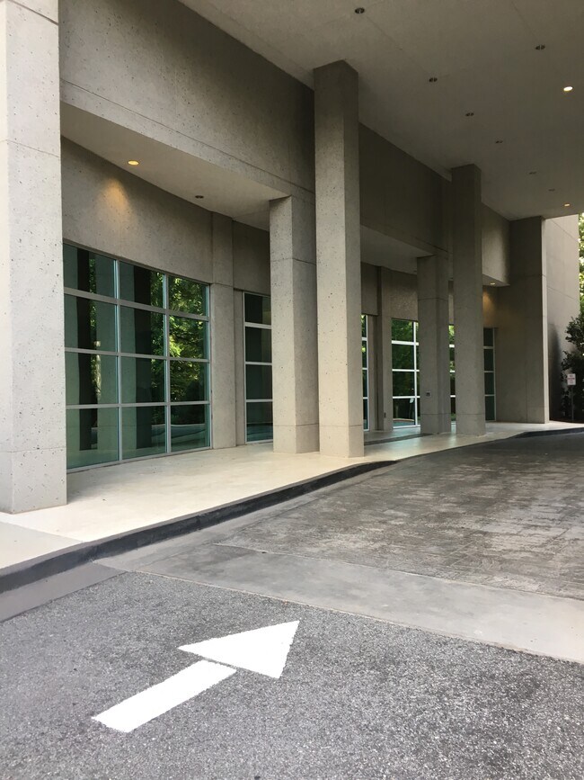 Foto del edificio - 3300 Windy Ridge Pky SE