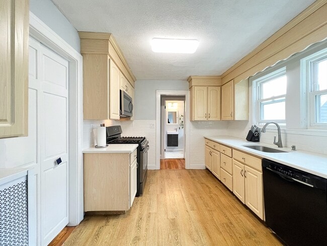 Building Photo - 31 Grassmere Rd