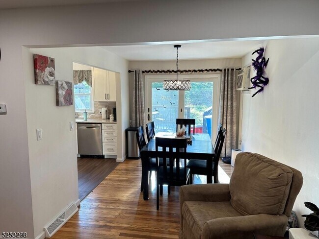 Foto del edificio - 20 White Birch Ln
