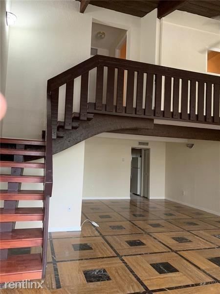 Foto del edificio - 3 br, 3 bath  - 2421 N 40th Ave Apt 107
