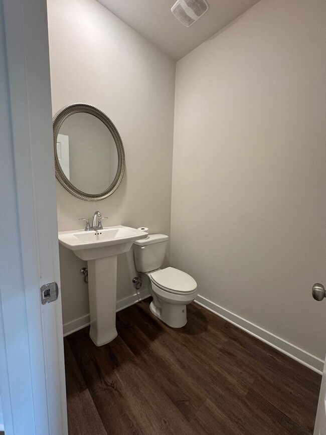 Building Photo - Spacious 3-Bedroom Home with Loft – Minute...