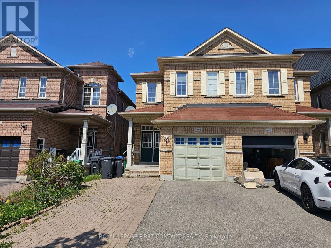 Photo principale - 4692 Centretown Way