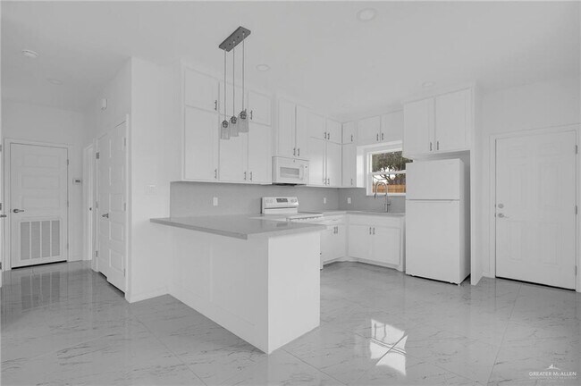 Foto del edificio - 2000 E 1st St