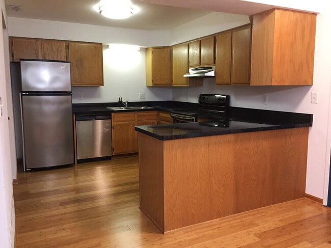 Kitchen - 232 W Franklin Ave